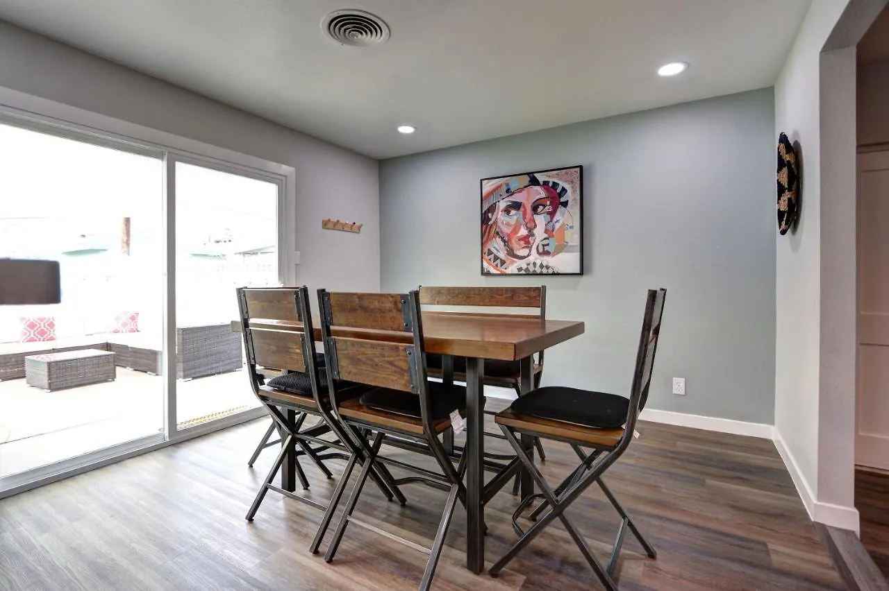 Hébergement de vacances Luxury 3-Bed Home Near The Strip W/ A Poker Table Las Vegas États-Unis